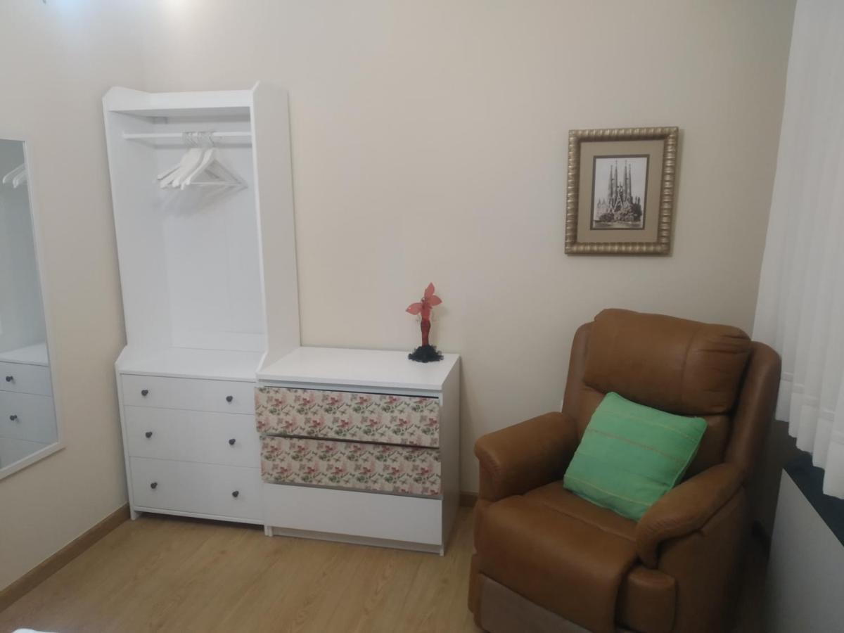 Apartamento Pettit Centro De Эль-Грове Экстерьер фото